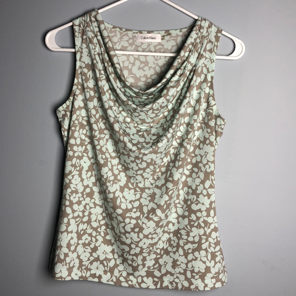 New w/o tag! Sleeveless cowl neck top!!
